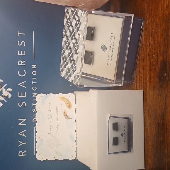 Ryan Seacrest Distinction Silver and Black Cuff Links - Picture 4 of 6